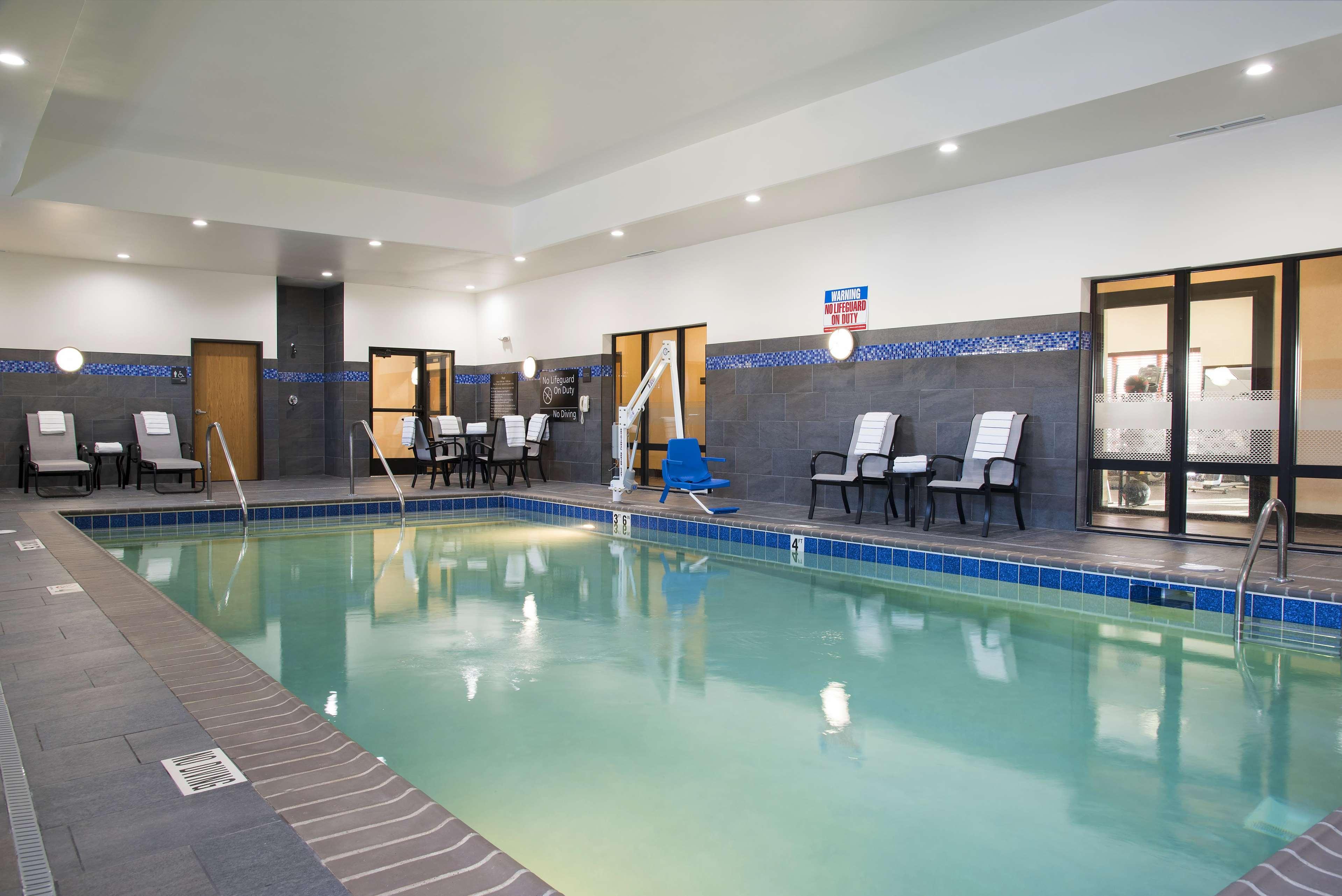 Hampton Inn Kalamazoo Esterno foto